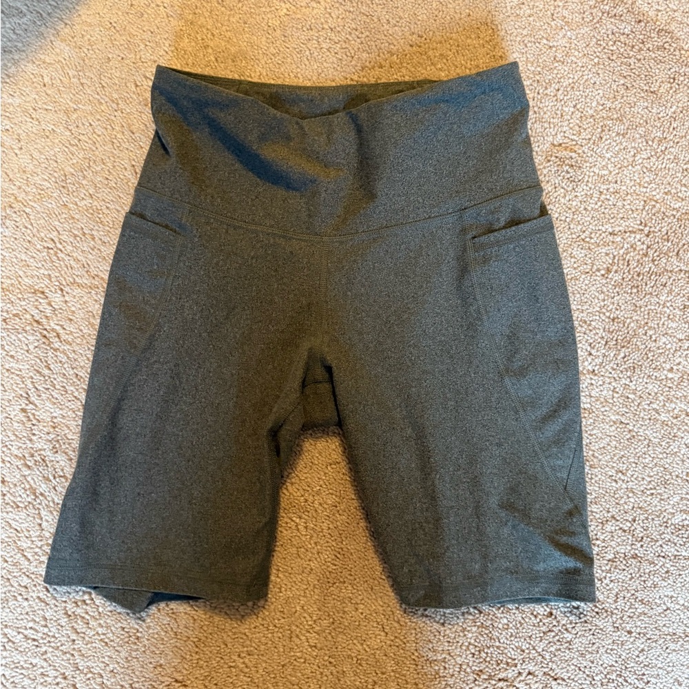 Old Navy PowerSoft High Rise Gray Bike Shorts Size M